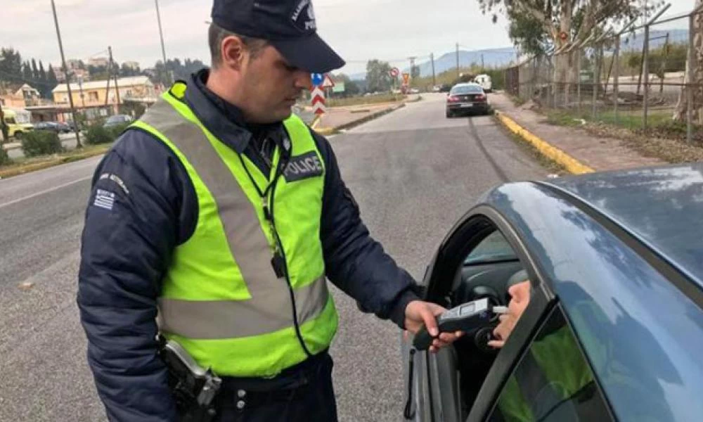 Χανιά: Η αστυνομία μοίρασε στους πολίτες συσκευές αλκοτέστ